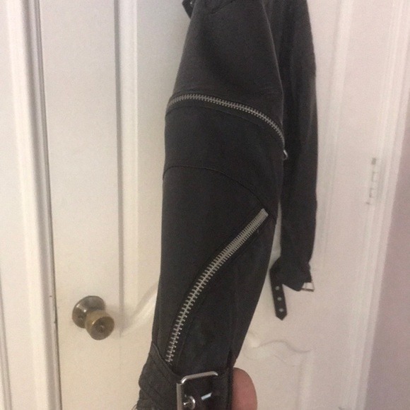 Jacket - Picture 5 of 7